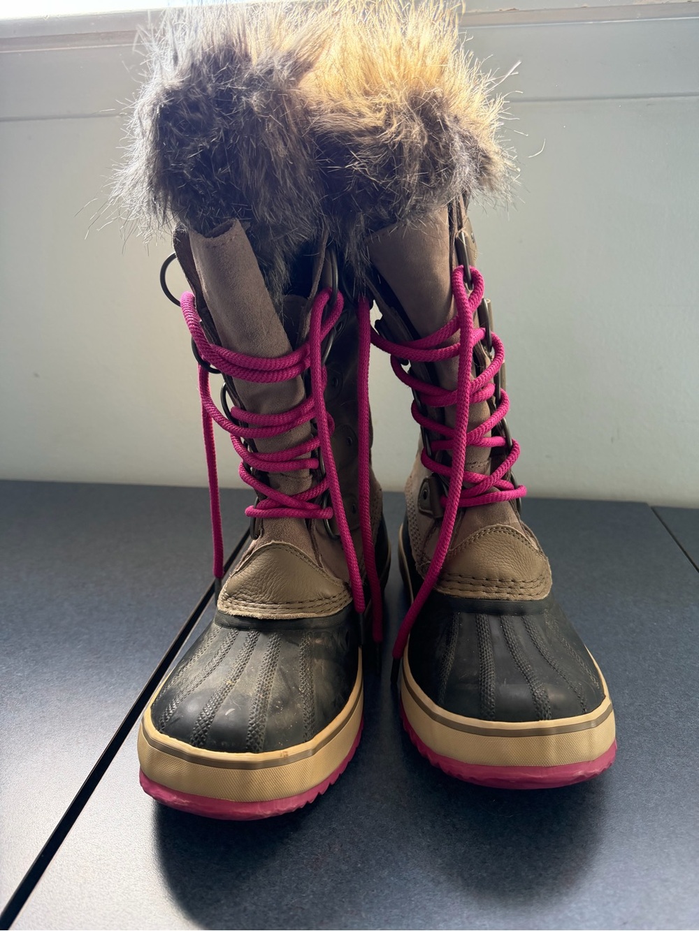 Sorel Waterproof Joan of Artic Snow Boots Women’s Size 9